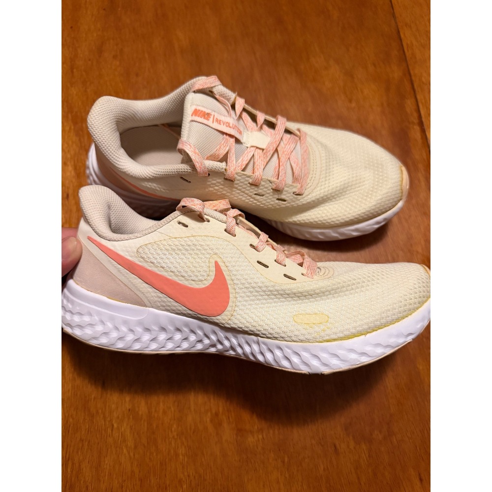 Nike Revolution 5 Womens Running Shoes Sail Crimson Tint BQ3207-109 Size 6.5